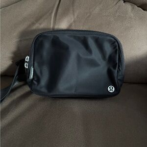 Lululemon Everywhere Belt Bag 1L